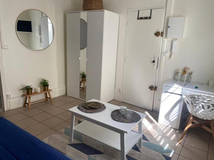 Le Penseur Studio Apartment Orleans Bagian luar foto
